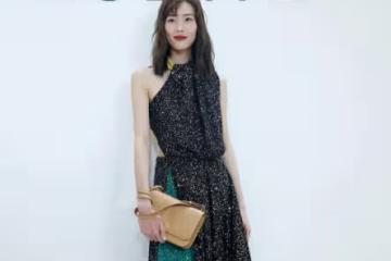 劉雯真不愧是超模,身材骨感有腰有腿,穿俗氣亮片也有高級感