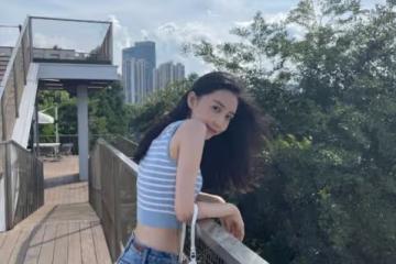 潘瑋柏妻子真不像素人,短針織背心配短褲秀腰腹,女團身材挺迷人