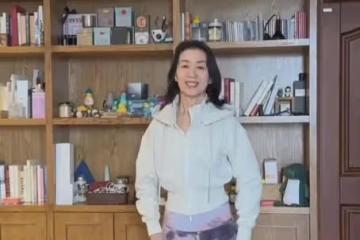 63歲阿姨身高1.6米，體重46公斤，身材宛如少女：退休後健身8年