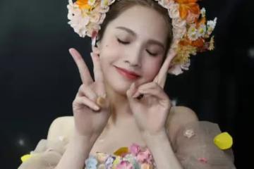 楊丞琳演唱會簪花造型驚艷亮相，網友驚嘆：時光不敗美人