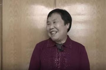 81歲城裡大媽相親74歲農村大爺,大爺剛想拒絕,大媽:以後我養你