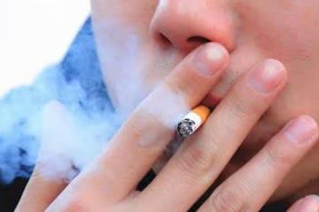吸菸者，若身體此處出現「凸起」時，或是肺在求你戒菸，別再抽了