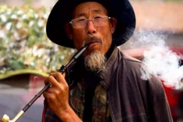 「肺部有癌,晚上發作」?睡前出現3種症狀,癌已經很近了