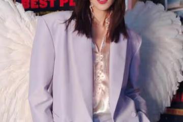 奔四的女人，少穿衛衣配牛仔褲，學學劉雯這樣穿，太好看了