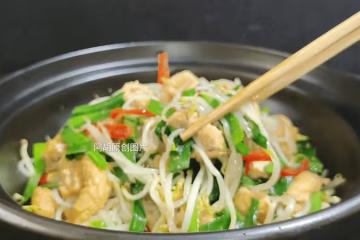 豆腐和它絕配,花小錢吃美味!大火炒一炒,吃出脆嫩、吃出好食慾,神級下飯菜
