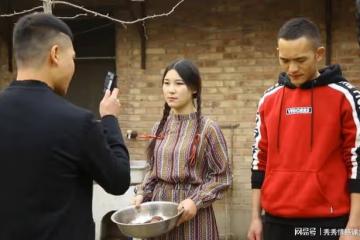 我哥和我姐都年入百萬,我媽生病住院,他們一個出300,一個出500