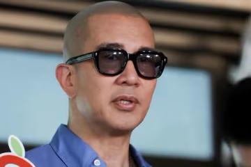 大小S一起為具俊曄的打碟事業做宣傳,具俊曄騎車真帥