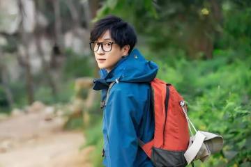 李雨桐再掀波瀾，薛之謙舊案真相難辨，網友熱議紛紛