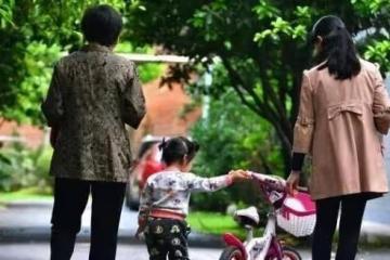 婆婆:幫兒媳帶孩子,做到「三不管」,日子過得舒心還不受氣