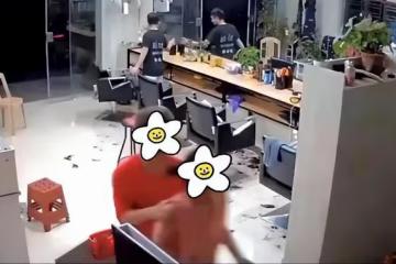 回顧：男子把女友拉到角落接吻，太過忘情把柜子撞倒，這下尷尬了