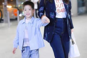 「辣媽」霍思燕攜兒子出街，T恤+牛仔褲似少女，幸福女人真不一樣