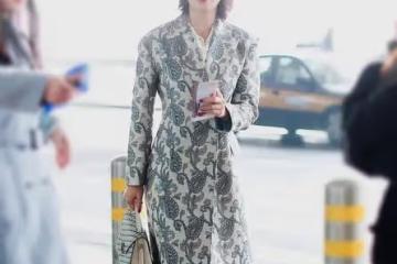 劉濤同框秦海璐！衛衣搭金耳環真美，林峯嬌妻穿破洞褲長腿似超模