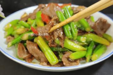 春天最不能忘記吃的菜,難怪是「蔬菜之王」!和牛肉一炒,營養大好處、特鮮嫩