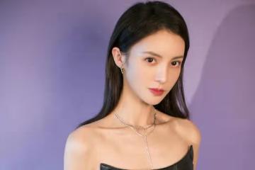 金晨「小臉」事件引發熱議，口罩變「圍嘴兒」展現嬌小容顏