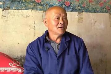 農村大爺相中城裡大媽，直接給5000塊錢見面禮：我的錢就是你的錢