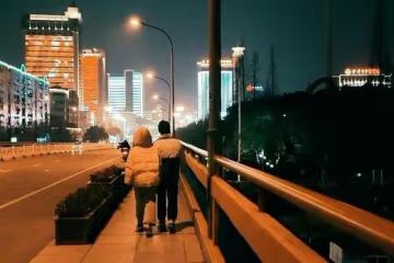90歲高齡的外婆告訴我:「兩個人合不合適,散一次步就知道了」