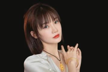 苗苗《乘風破浪》貓系妝容驚艷，泡麵卷造型引爆熱議
