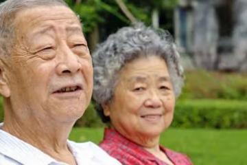 姑姑借了兩次錢沒還,去年過年,她又來借錢,我爸的做法讓人意外