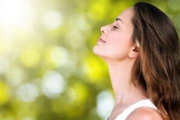 愛情的奇妙之處:真正被男人愛著的女人!