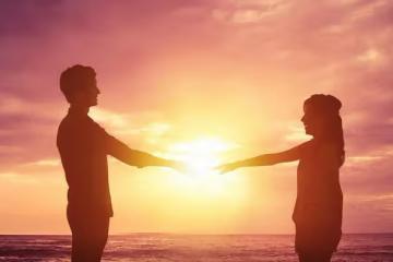 心理學發現 :越是對男人「示好」,他越是嫌棄你