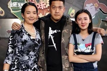 呂麗萍和小30歲兒媳同框也絲毫不輸！婆媳同框像親母女