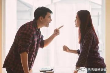 妻子出軌被抓,丈夫趁機提出一個要求,妻子跪地求饒:辦不到