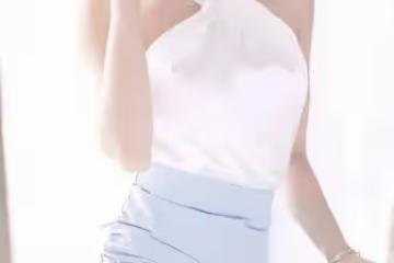 包臀裙配絲襪高跟鞋，女性穿搭中的驚艷組合展現無盡魅力