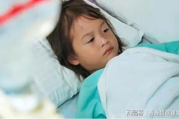 女兒高燒,丈夫卻在陪女同事逛街,老婆果斷選擇離婚