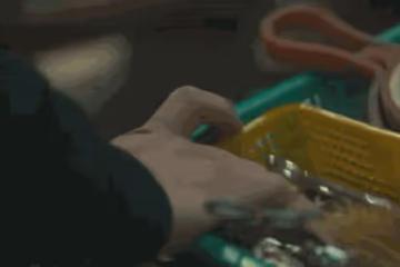 沒想到，要重振港片雄風的洪金寶，會以這樣的形式，打出一副王炸