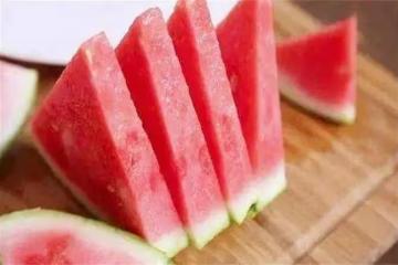 為什麼西瓜很甜反而低糖？西瓜到底是高糖還是低糖的水果？