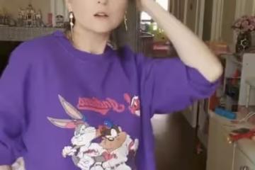 戴嬌倩居家曬素顏熱舞視頻,臥室裝修曝光接地氣,保姆也意外出鏡