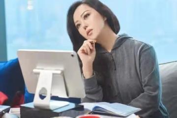 章小蕙直播帶貨,穿運動衣「披頭散髮」,57歲的年紀卻讓人想叫姐
