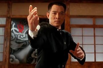 李連杰與向華強同框顯老態，保養差距引發熱議