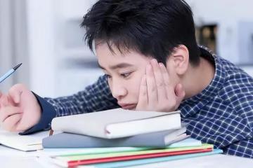 孩子性格磨磨蹭蹭的，家長可以用這1招教育，不僅簡單還超實用