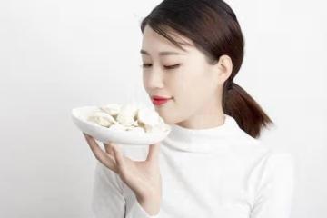 故事:安徽出差看望前表嫂,她向我吐露心聲,臨走時我哭著抱住她