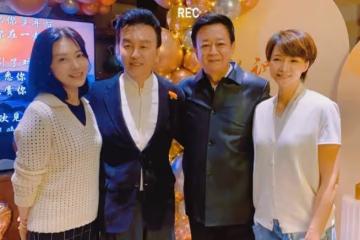 看了周濤董卿的素顏照,才知道美人不在「皮」也不在「骨」