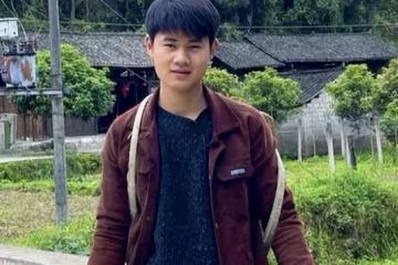 農村男孩幸運就業,老闆嚴厲異常,他多次想辭職,老闆:我是你爸