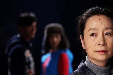 「我有退休金，以後去養老院」退休後四處旅遊的婆婆癱瘓後食言了