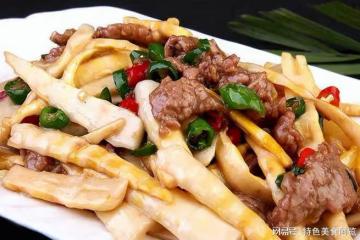 雞肉絕絕子的下飯吃法，搭配鮮酸炒一炒，嫩鮮解饞，味道嘎嘎好吃
