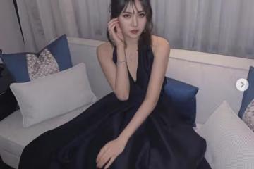 任正非小女兒身材凹凸,21歲輕鬆駕馭深V裙,頂級名媛人美還敢穿