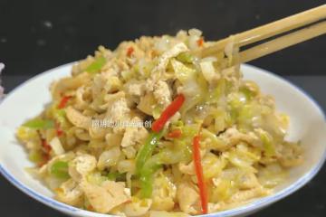 豆腐遇到它,才知道什麼是絕配!花幾塊錢能炒一盤,吃出脆嫩、吃出好胃口