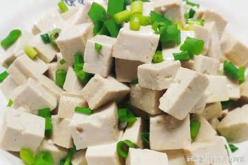 涼菜愛好者的福音,深扒小蔥拌豆腐的風味做法,簡單易學又營養