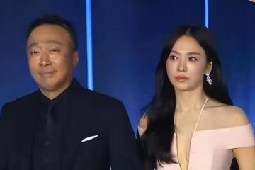 宋慧喬百想大賞後發擁抱表情,疑似和宋仲基徹底冰釋前嫌