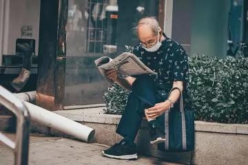 她花20萬給養父蓋房,很快親生弟弟就找上門:爸媽讓你回家一趟
