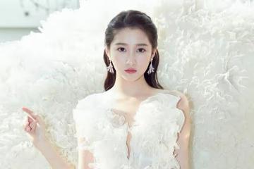 關曉彤8歲出演《家有兒女》,唐娜一角引關注,演藝之路早有預兆