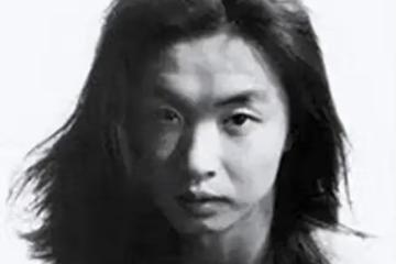 恭喜！56歲金星宣布再婚，發文時間暗藏玄機，她的情史之路曲折