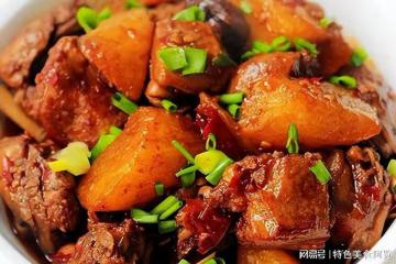 買1斤鴨腿,教你做醬燜風味的家常菜,搭配山藥燜一燜,嘎嘎好吃