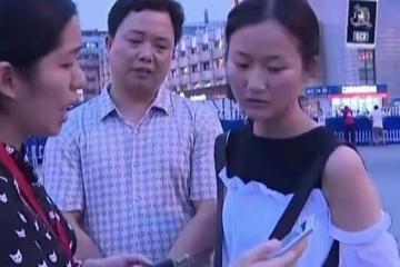 事件回顧：女兒高考前輟學照顧患癌母親，父親卻與紅顏生子秀恩愛