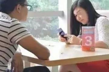 我長得不好看又賺得比老公少! 老公外遇我提失婚「女兒卻選擇跟爸爸」…女兒結婚時「我為彌補母愛給她150萬」當天卻被安排到角落,婚禮結束後「她又登門提一要求」我才恍然大悟~