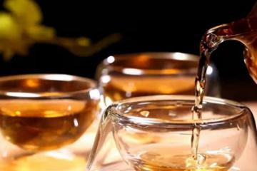 長期喝白開水與長期喝茶的人相比，誰的身體更健康？趕緊看看